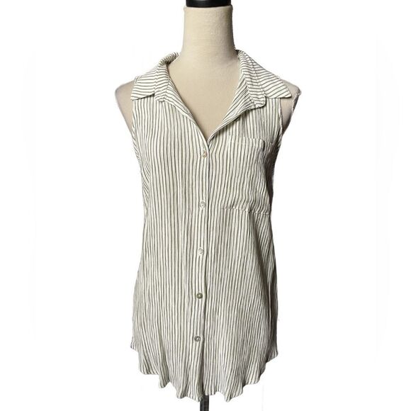 Blue B Collection Ivory & Green Button Down Sleeveless Collared Blouse (Size: M) - Picture 2 of 11